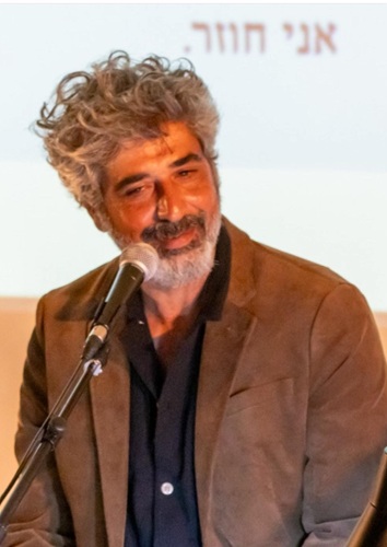 שרלי דנינו, צילום עצמי