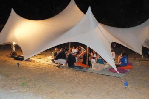 'אוהל לבן' - מקום התכנסות ופעילות חברתית לנוער